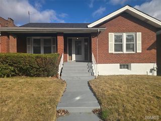 1025 Hornsby Avenue, St Louis, MO 63147