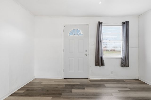 300 E 6th Street, Krum, TX 76249