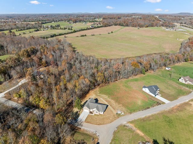 820 Country Wood Ct, Cookeville, TN 38506