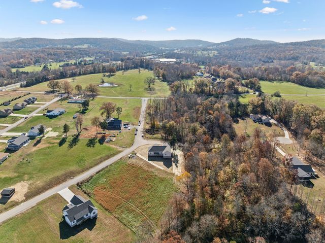 820 Country Wood Ct, Cookeville, TN 38506