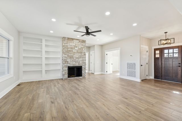 820 Country Wood Ct, Cookeville, TN 38506