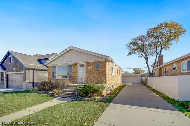 8121 Mcvicker Avenue, Burbank, IL 60459