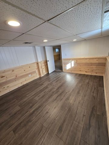 8121 Mcvicker Avenue, Burbank, IL 60459