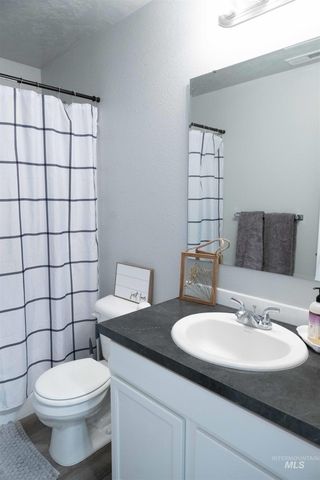 1680 SW Levant Way, Mountain Home, ID 83647