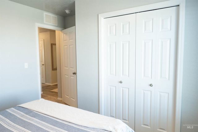 1680 SW Levant Way, Mountain Home, ID 83647