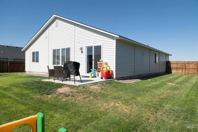 1680 SW Levant Way, Mountain Home, ID 83647