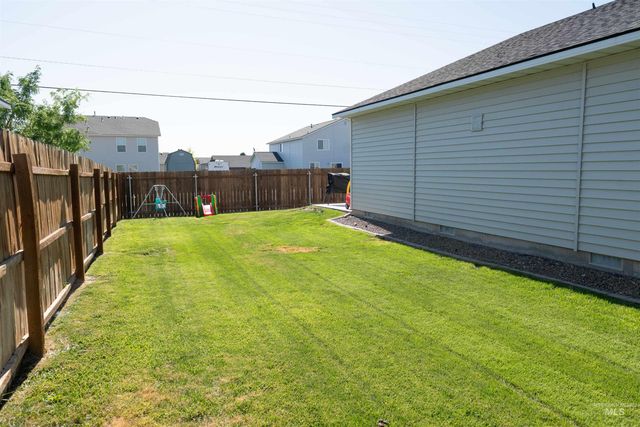 1680 SW Levant Way, Mountain Home, ID 83647