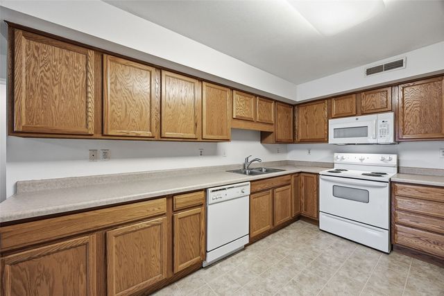 1010 240th St 1, North Liberty, IA 52317