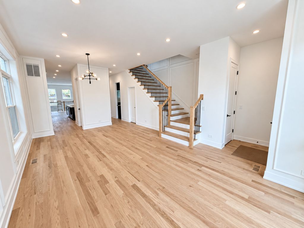 6732 N Oxford Avenue, Chicago, IL 60631 — photo 3