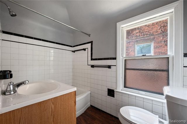 10438 Wayburn Street, Detroit, MI 48224