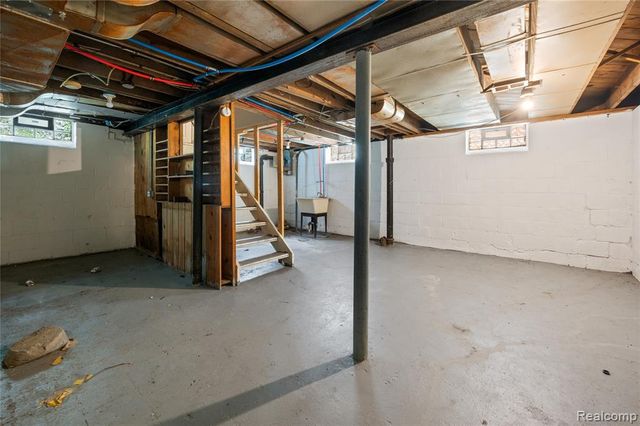 10438 Wayburn Street, Detroit, MI 48224