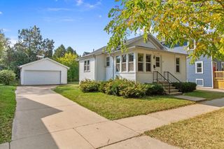551 W 16TH AVENUE, Oshkosh, WI 54902