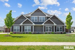 3043 Shanes Way 3043, Bettendorf, IA 52722