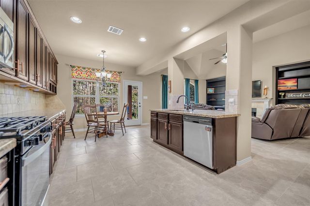 14752 Highland Ranch Drive, Montgomery, TX 77316