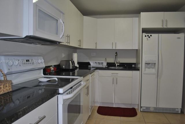 6039 Collins Ave 1006, Miami Beach, FL 33140