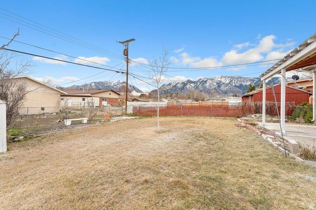 1123 E SEGO LILY DR, White City, UT 84094