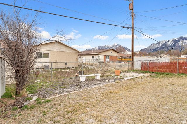 1123 E SEGO LILY DR, White City, UT 84094