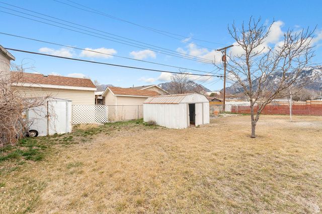 1123 E SEGO LILY DR, White City, UT 84094