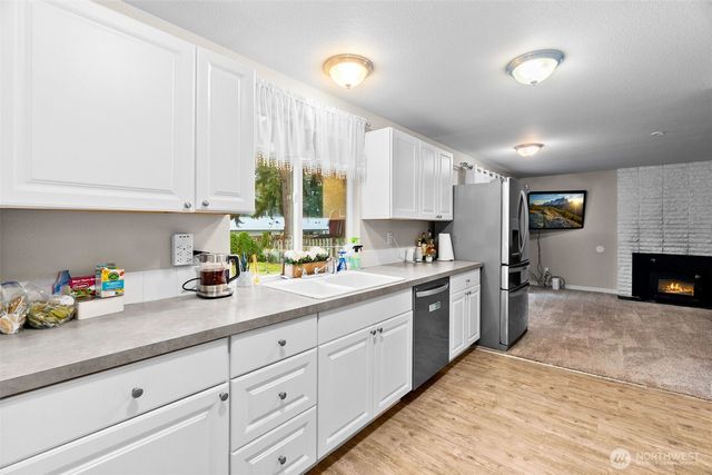 8311 Hawksridge Drive SE, Olympia, WA 98513