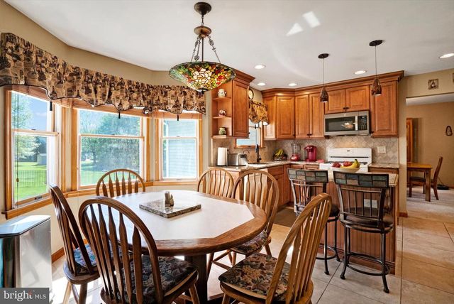 2125 ROBIN DR, Warrington, PA 18976