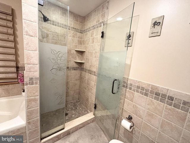 2125 ROBIN DR, Warrington, PA 18976