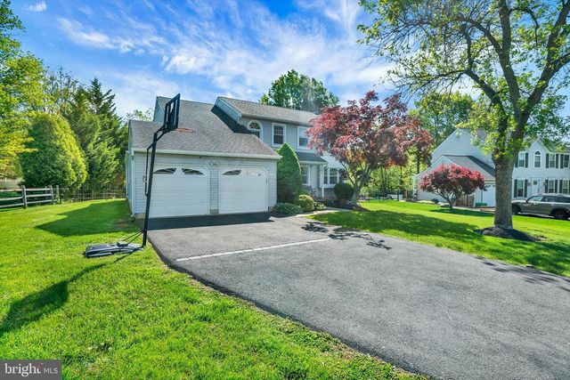 2125 ROBIN DR, Warrington, PA 18976
