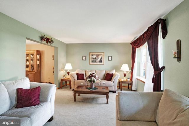 2125 ROBIN DR, Warrington, PA 18976