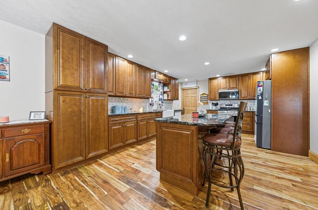 4651 E National Road, Springfield, OH 45505