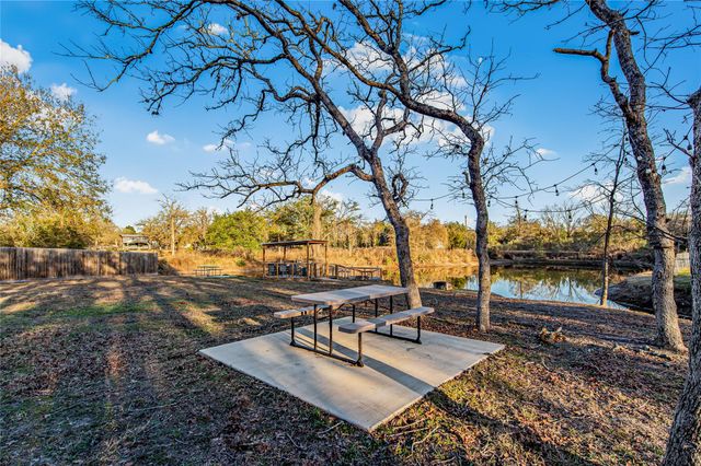 515 Lakeview Lane, Somerville, TX 77879