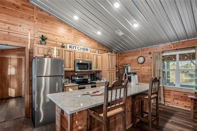 515 Lakeview Lane, Somerville, TX 77879