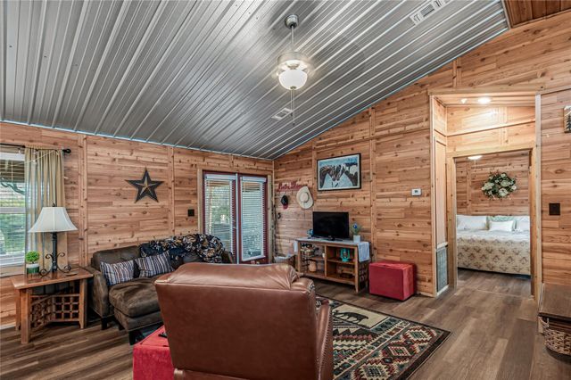 515 Lakeview Lane, Somerville, TX 77879