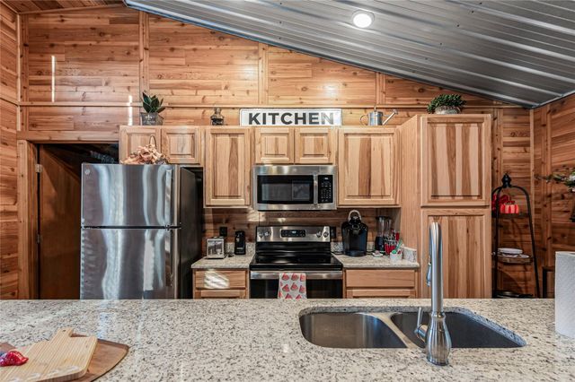 515 Lakeview Lane, Somerville, TX 77879