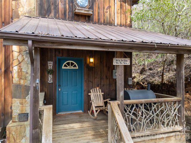 275 Conard Circle, Bryson City, NC 28713