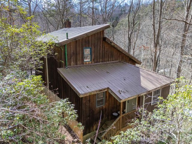 275 Conard Circle, Bryson City, NC 28713