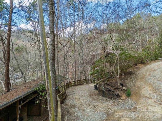 275 Conard Circle, Bryson City, NC 28713