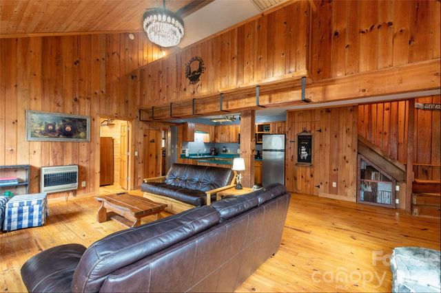 275 Conard Circle, Bryson City, NC 28713