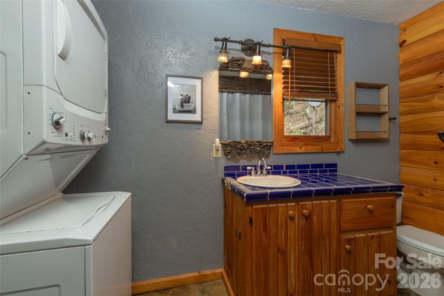 275 Conard Circle, Bryson City, NC 28713