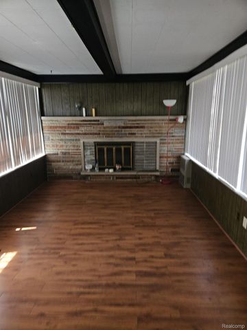 28661 Panama Street, Warren, MI 48092