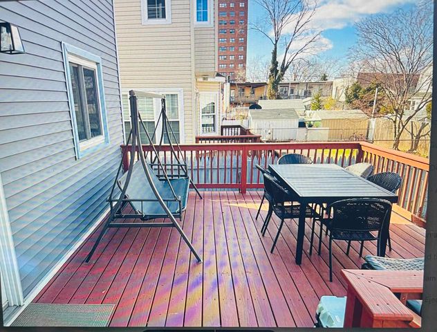 127 WEST 55TH ST, Bayonne, NJ 07002