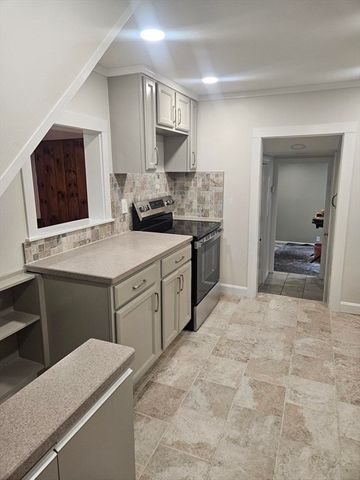 1115 Old Connecticut Path, Framingham, MA 01701