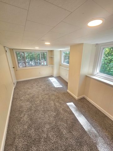 1115 Old Connecticut Path, Framingham, MA 01701