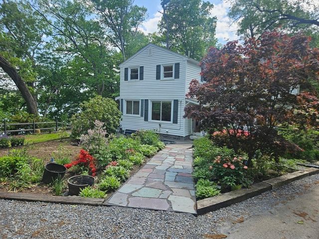 1115 Old Connecticut Path, Framingham, MA 01701