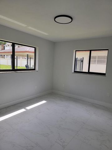 240 SW 7th Street 9, Boca Raton, FL 33432