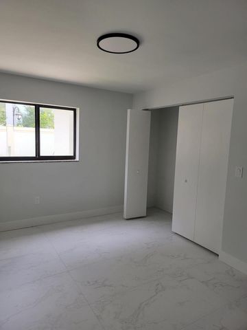 240 SW 7th Street 9, Boca Raton, FL 33432