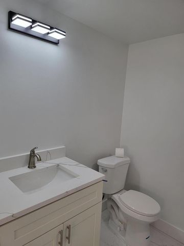 240 SW 7th Street 9, Boca Raton, FL 33432