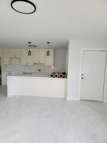 240 SW 7th Street 9, Boca Raton, FL 33432
