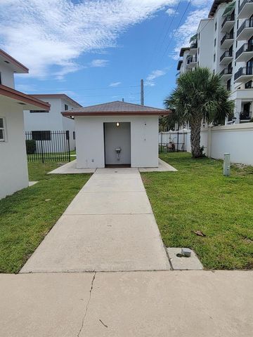 240 SW 7th Street 9, Boca Raton, FL 33432