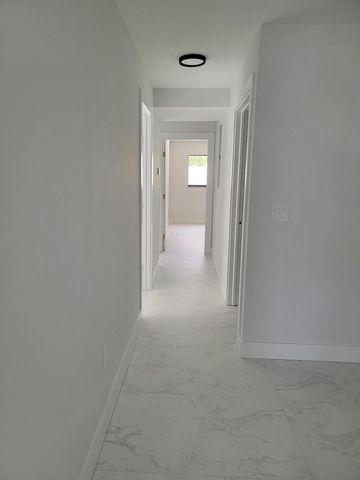 240 SW 7th Street 9, Boca Raton, FL 33432