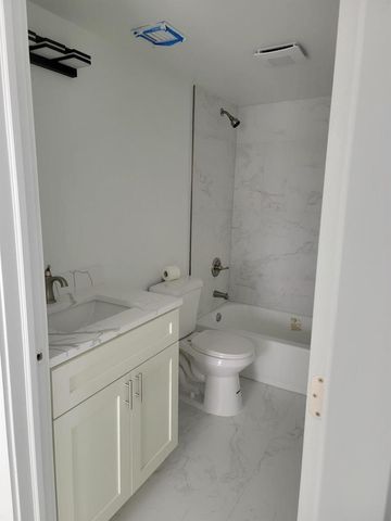 240 SW 7th Street 9, Boca Raton, FL 33432