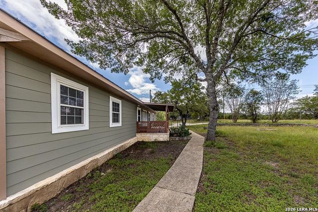 154 Linda Dr, Canyon Lake, TX 78133